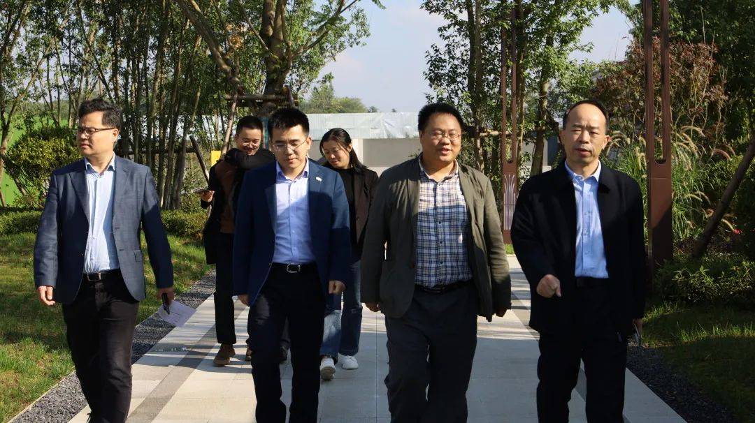 绿地集团工程合约部领导赴德阳公司督战重点项目