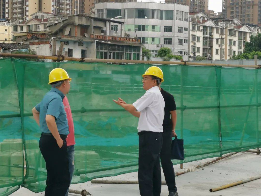 德阳市住房和城乡建设局领导莅临坤创·幸福城项目视察指导