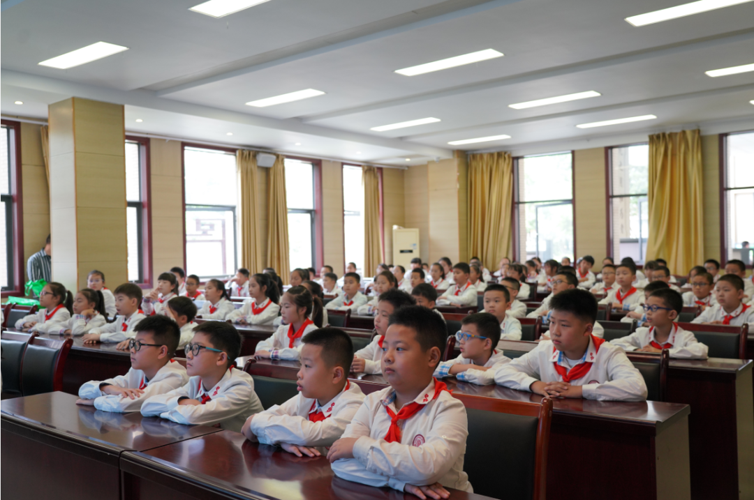 开学第一课，德阳市“林长制”宣传进校园