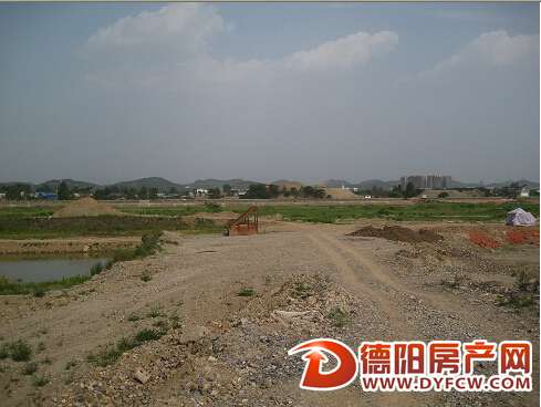 村委会在没有公示情况下 将土地卖给私人？