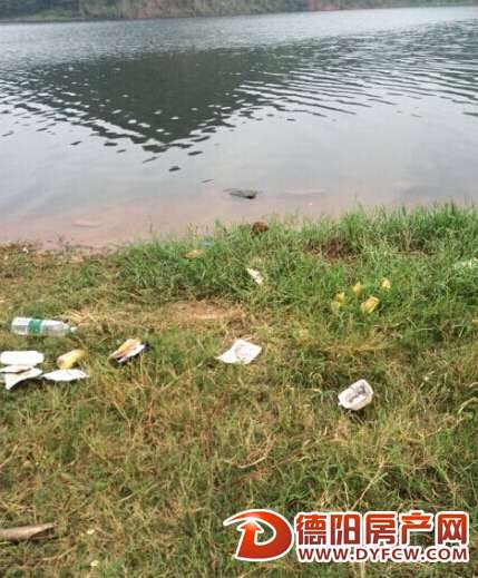 旌阳水库周围垃圾成堆  德阳备用饮用水源保护还应加强