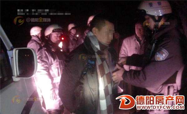 飞车党迎面抢包 嫌疑人半小时落网