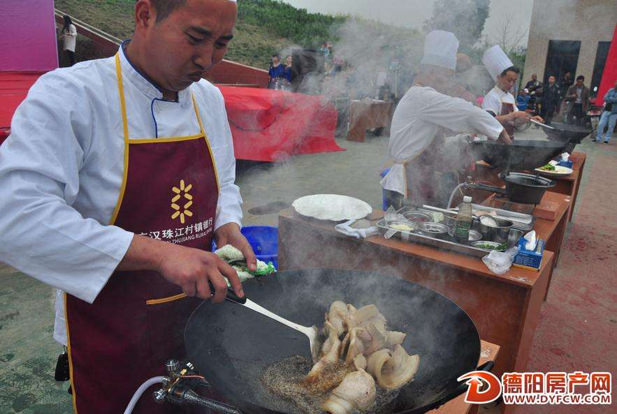 回锅肉大厨连山拼技艺