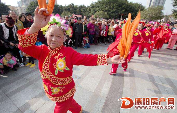 昨日上万德阳市民文庙广场闹元宵