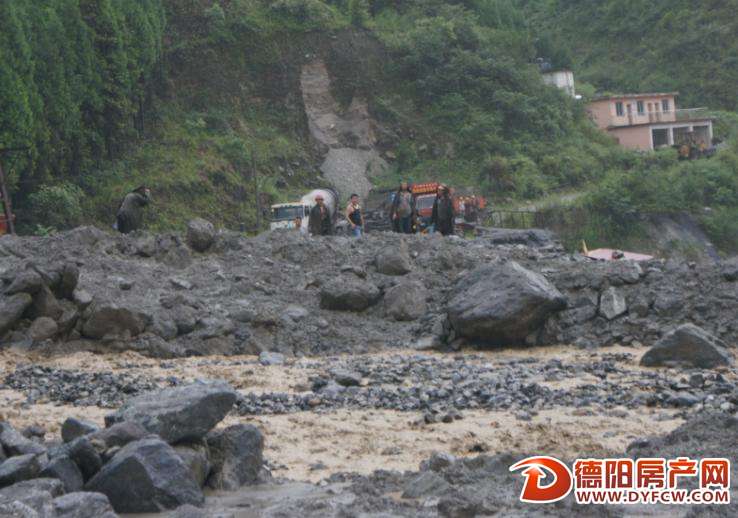 绵竹清平雍家沟昨发生泥石流