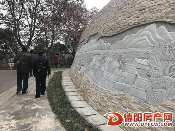 “德阳八景”站起来  68米长浮雕再现文化景致