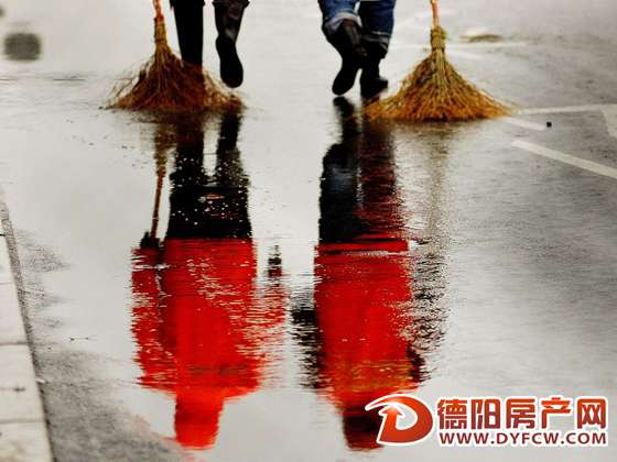 脱下环卫工作服穿上婚纱 她们是最美的女神