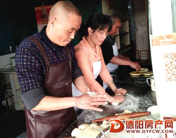 开了39年的锅盔店 让“老味道”飘出了国门