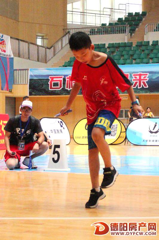 全国跳绳联赛德阳小学生勇夺4项冠军