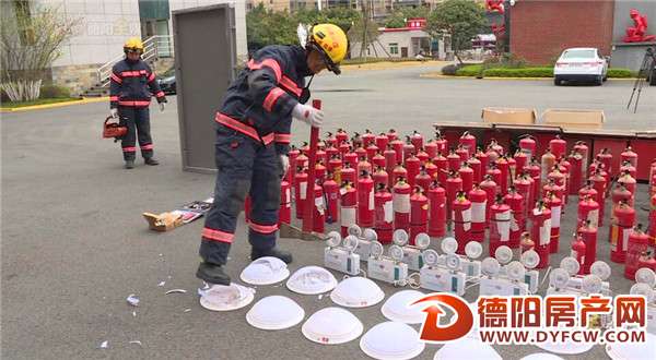 3·15打假 德阳消防集中销毁200件伪劣产品