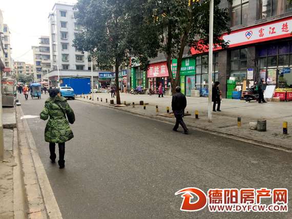 堰塘坝市场昨日投用桐花巷终于像个样了！