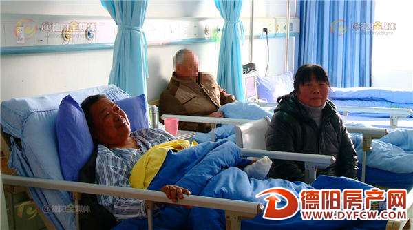 蒙面歹徒入室持刀行凶 中江老兵一家四口合力擒贼