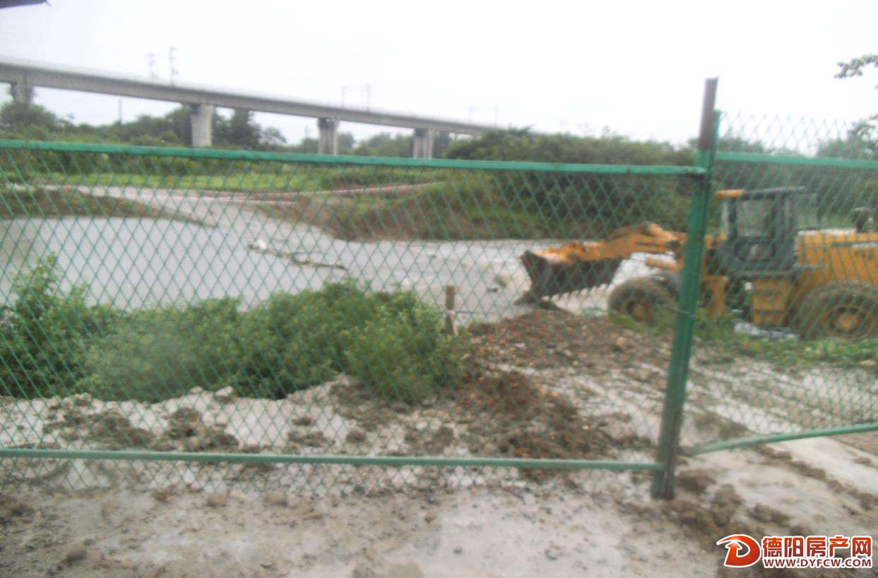 沱江路下穿城际铁路、宝成铁路立交通道工程防汛 简报