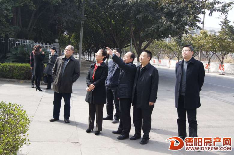 钱书模副市长一行视察四汇小企业创业园
